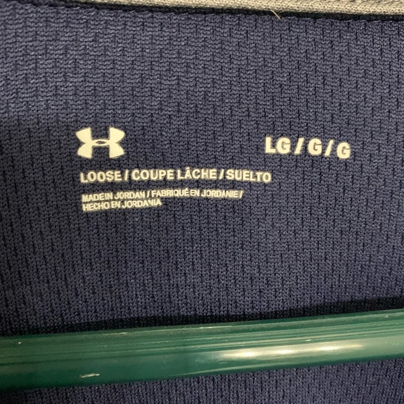 Men’s Large Under Armour Polo. - Picture 2 of 3